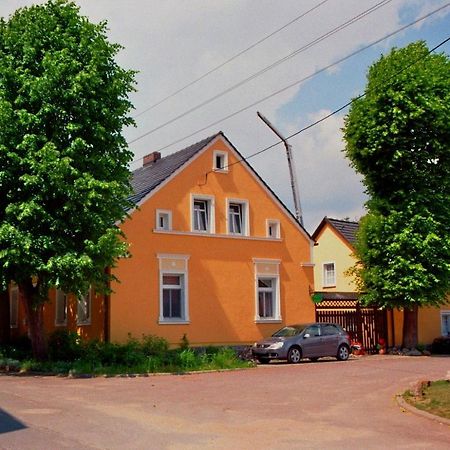 Hotel Fuenf Linden Straupitz Esterno foto